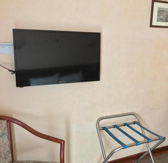 חדר לארבעה סטנדרטי עם מרפסת, Vesuvio