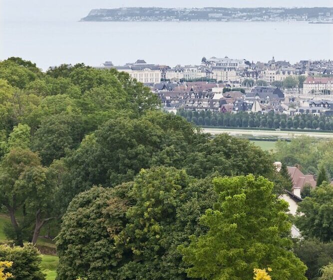 豪华海景房, Hôtel Barrière L Hôtel Du Golf