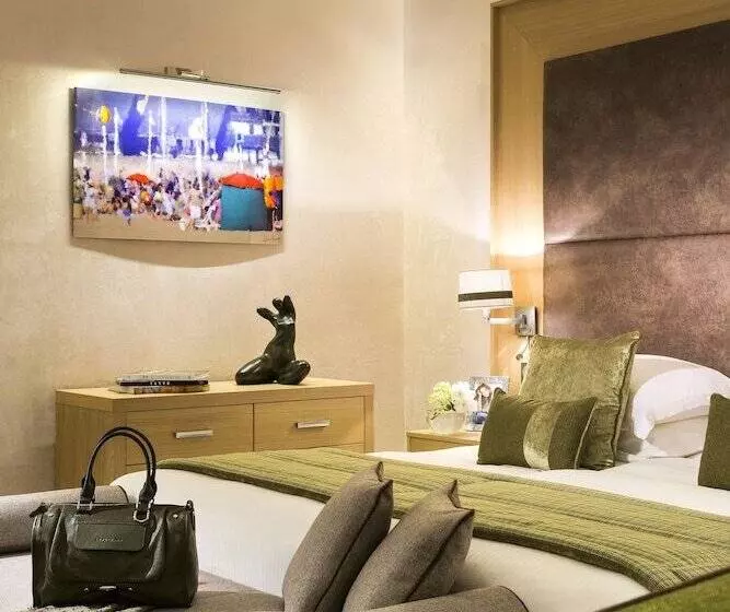 سوییت جونیور, Hôtel Barrière L Hôtel Du Golf