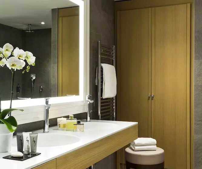 سوییت لوکس, Hôtel Barrière L Hôtel Du Golf