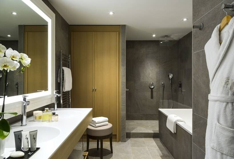 豪华套房, Hôtel Barrière L Hôtel Du Golf