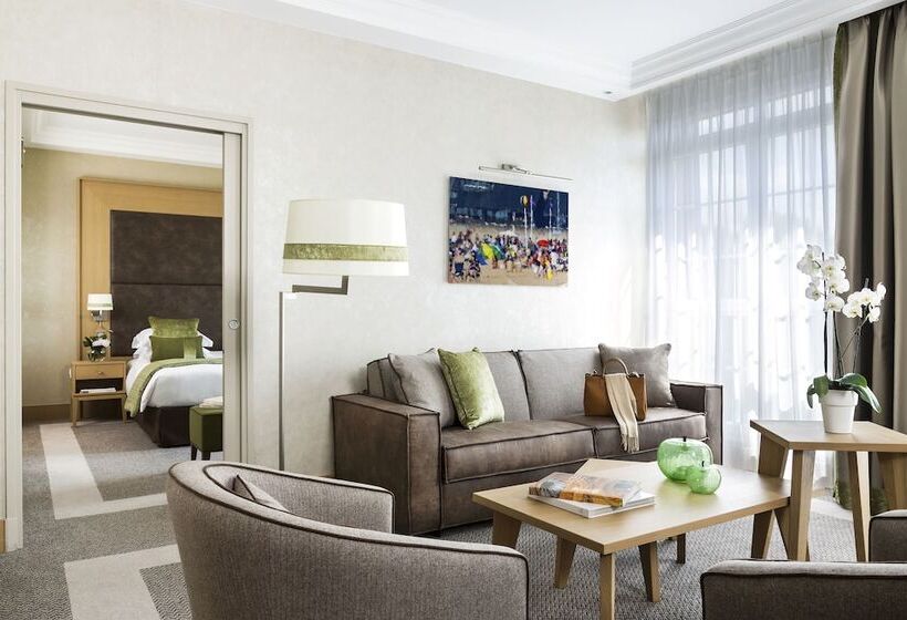 Люкс Повышенной Комфортности, Hôtel Barrière L Hôtel Du Golf