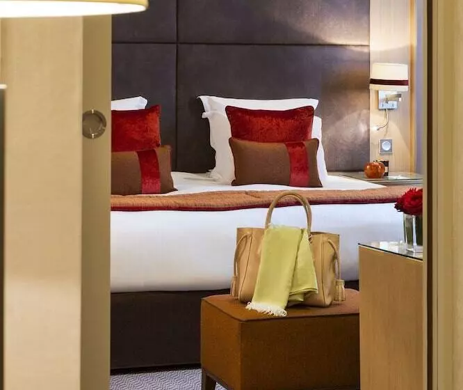 سوییت لوکس, Hôtel Barrière L Hôtel Du Golf