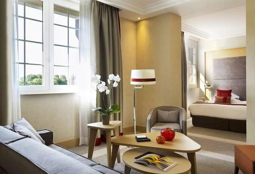 سوییت لوکس, Hôtel Barrière L Hôtel Du Golf
