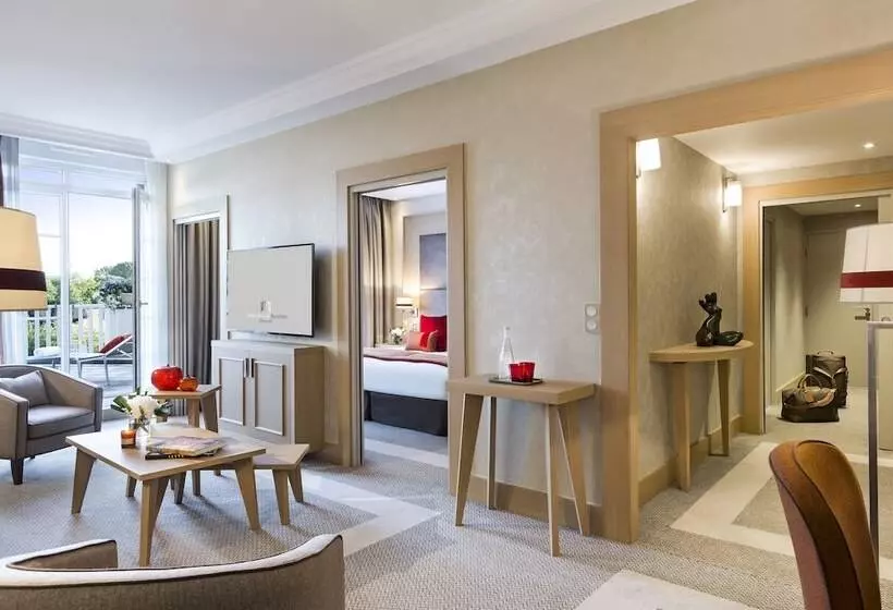 سوییت لوکس, Hôtel Barrière L Hôtel Du Golf