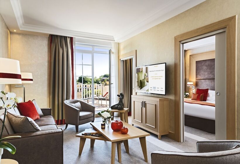 Люкс Повышенной Комфортности, Hôtel Barrière L Hôtel Du Golf