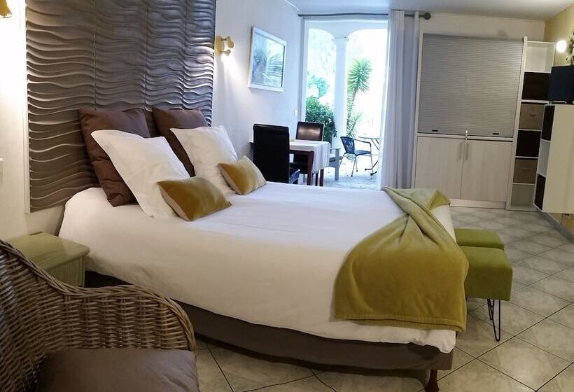 Номер Комфорт Вид на Бассейн, Chambre D'hôtes La Potinière