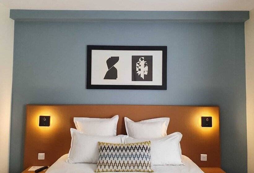 اتاق راحتی, Logis Hôtel De L Europe
