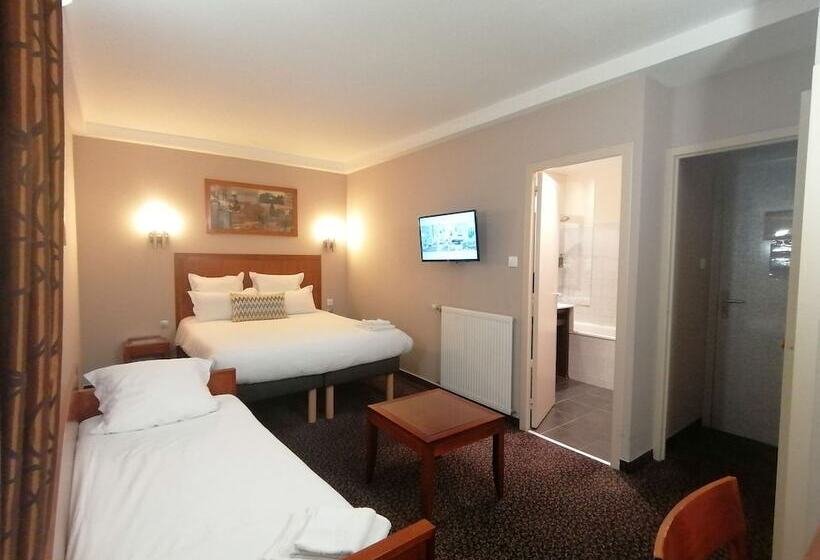 חדר סטנדרט לשלושה, Logis Hôtel De L Europe
