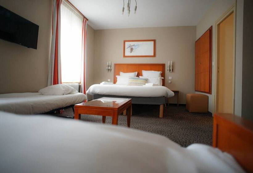 חדר סטנדרט לארבעה, Logis Hôtel De L Europe