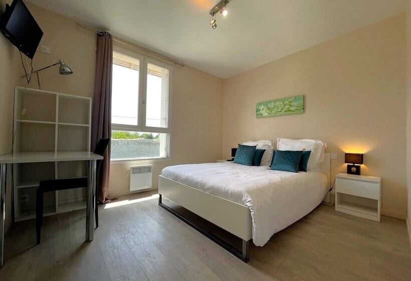 Семейный Номер, Des Quatre Saisons