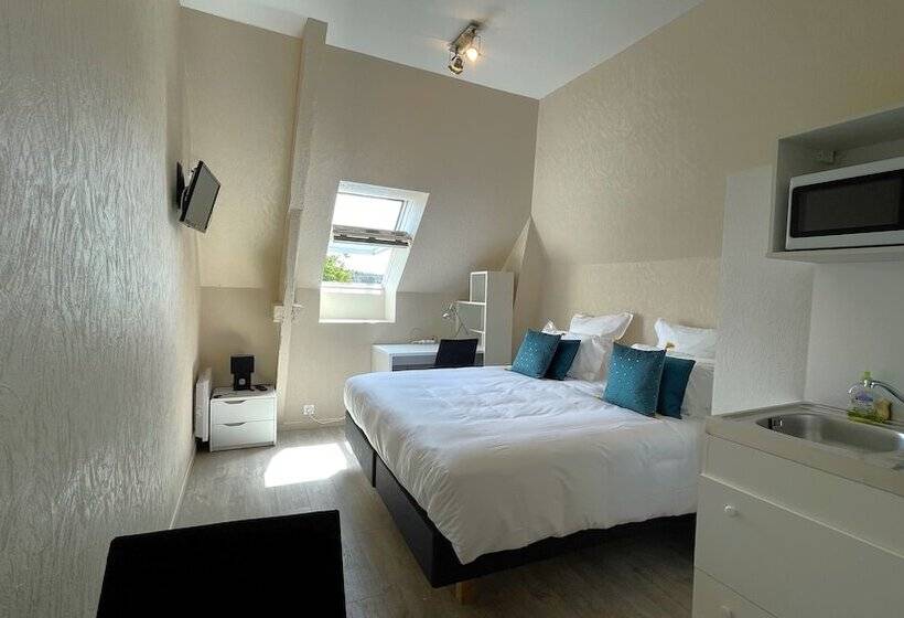 Семейный Номер, Des Quatre Saisons