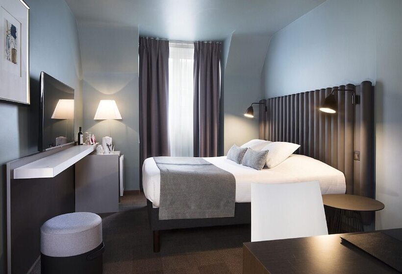 高级大房间, Diana Dauphine