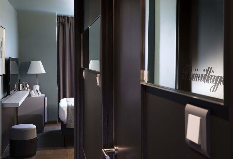 高级大房间, Diana Dauphine