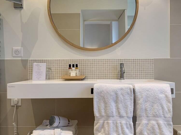 プレステージルーム, Domaine De La Tortiniere