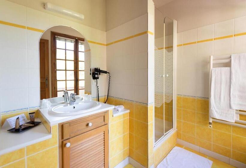 Номер Стандарт с Террасой, Logis Hôtels   Hôtel Restaurant Domaine Les Falaises