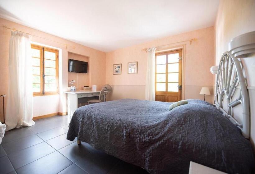 Номер Стандарт с Балконом, Logis Hôtels   Hôtel Restaurant Domaine Les Falaises