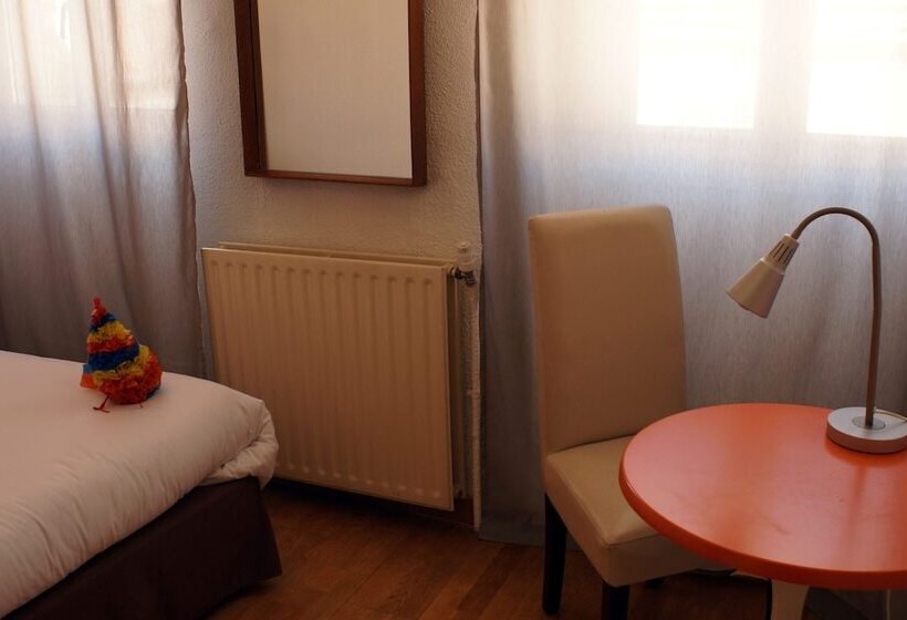 スタンダードルーム, Edmond Rostand