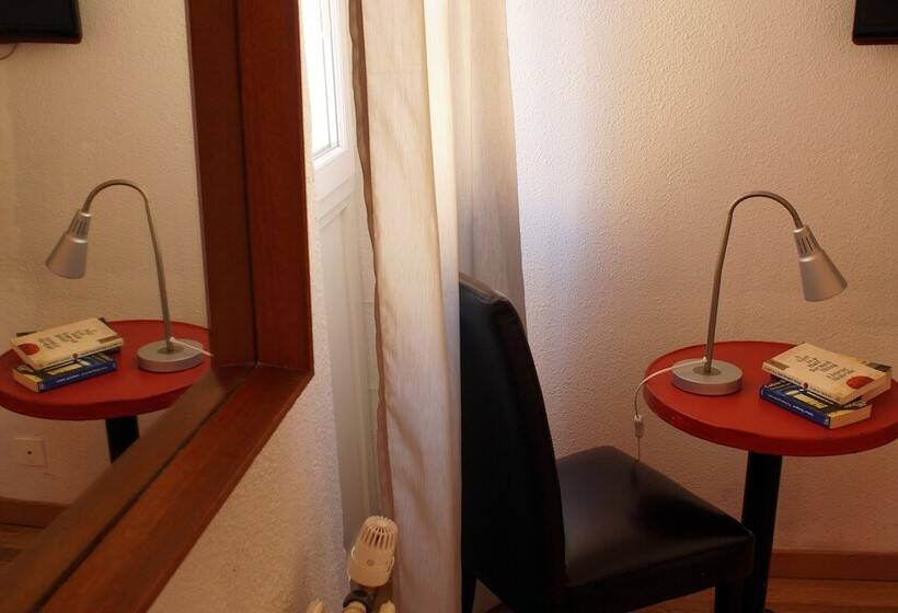 スタンダードルーム, Edmond Rostand