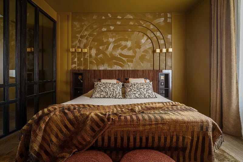 スイート, Gounod Fully Renovated