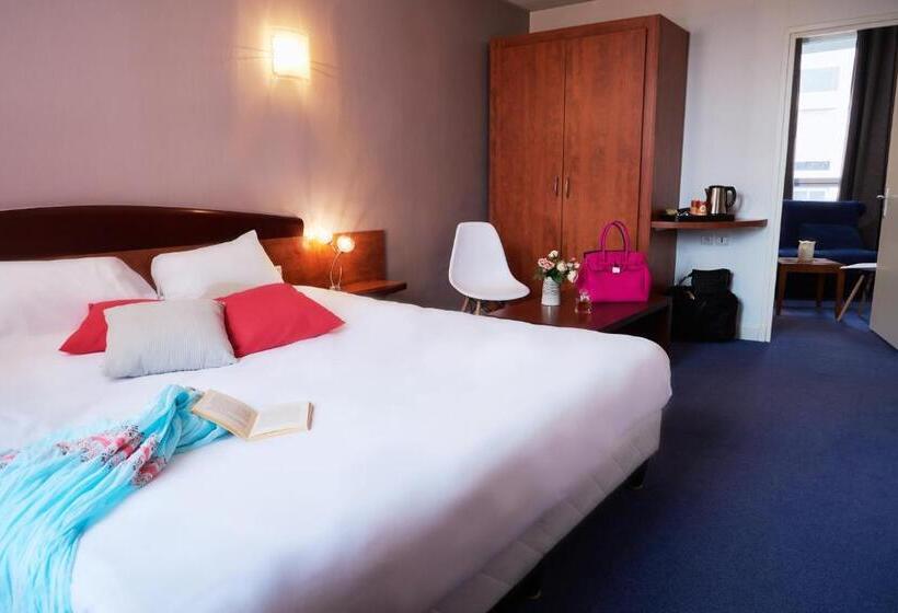 4인용 스탠다드 룸, Logis Hotels Grand Hotel D Orléans