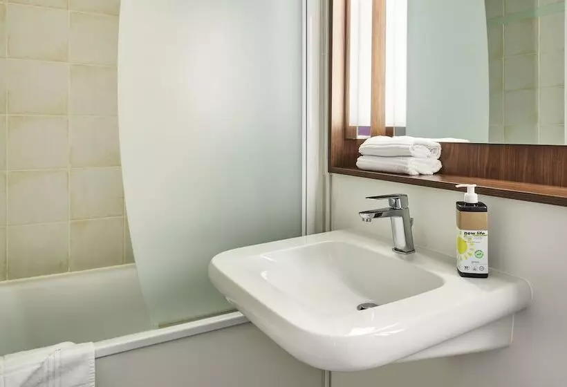 スタンダードルーム, Greet Hotel Versailles   Voisins Le Bretonneux