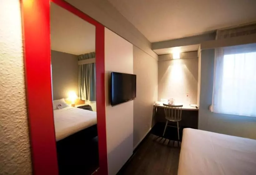 Standard Single Room Single Bed, Ibis Agen Centre Gare