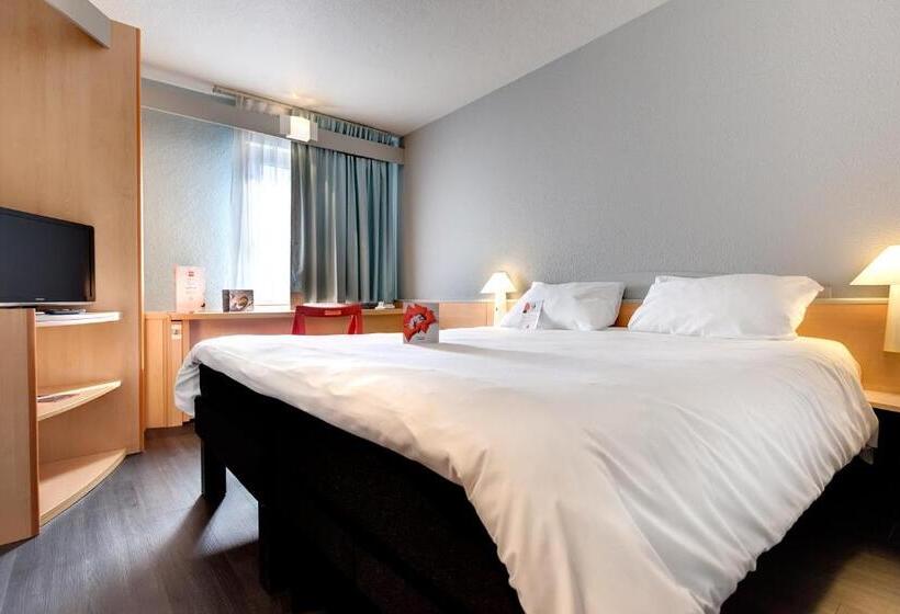 Апартаменты 2 Спальни, Ibis Agen Centre Gare