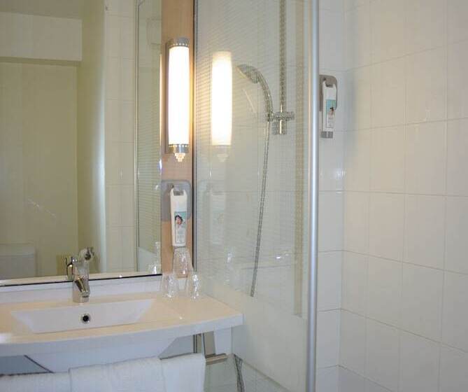 标准间带双人床, Ibis Marseille Provence Aeroport