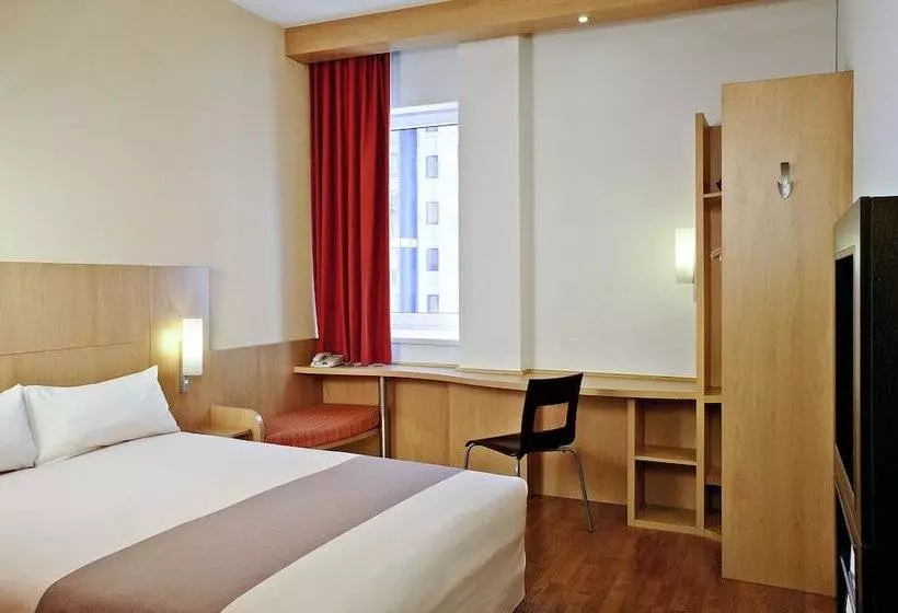 ダブルベッドスタンダードルーム, Ibis Marseille Provence Aeroport