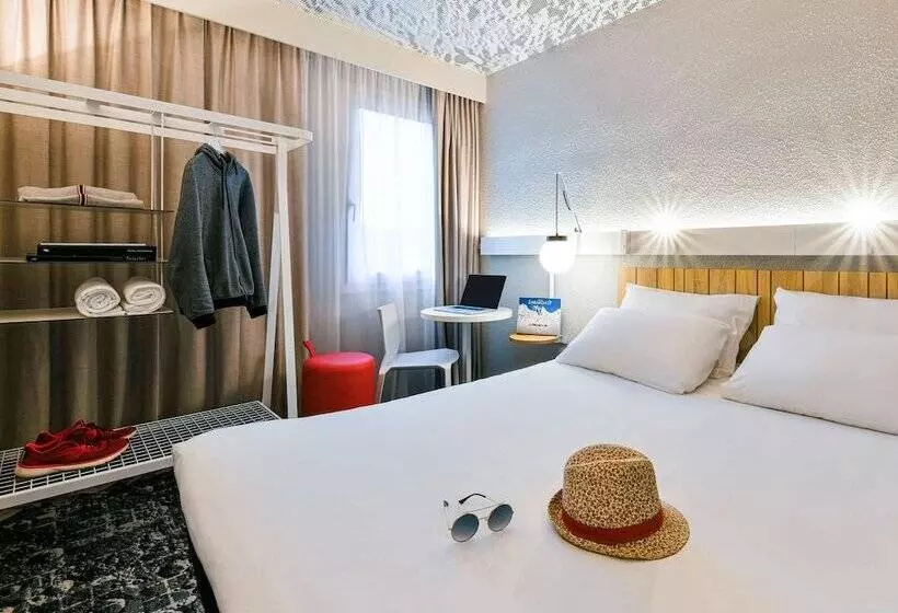 ダブルベッドスタンダードルーム, Ibis Saint Rambert D Albon