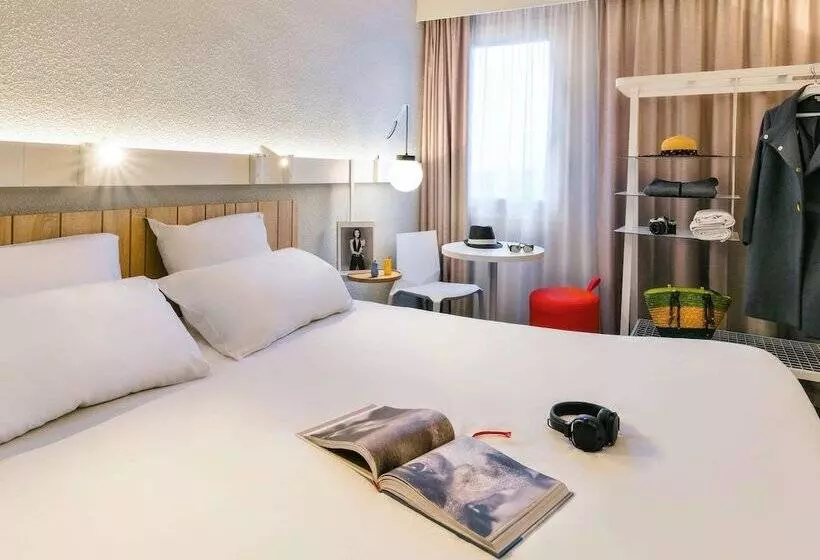 ダブルベッドスタンダードルーム, Ibis Saint Rambert D Albon