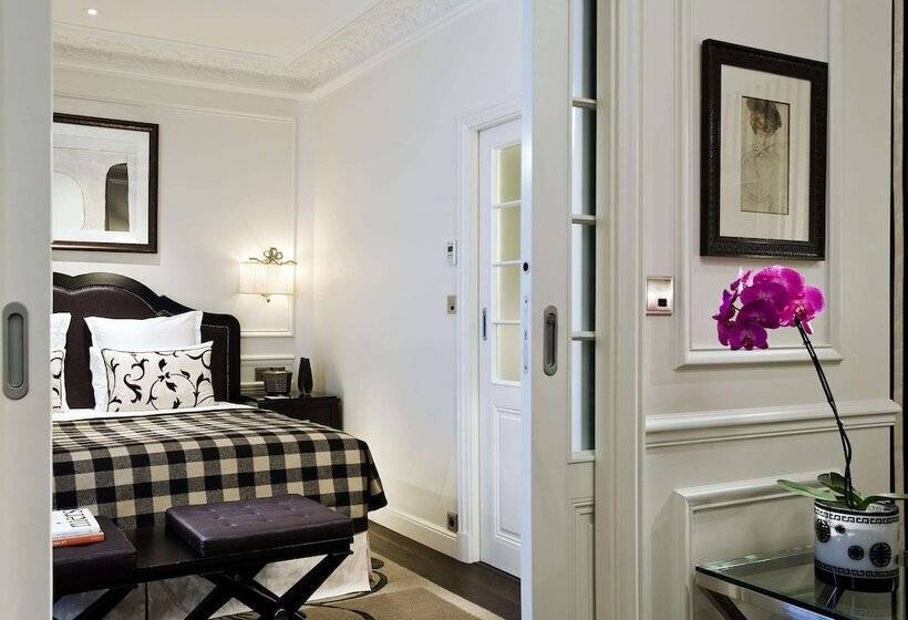 Deluxe Suite King Bed, Keppler