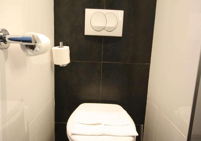 スタンダードトリプルルーム, Kyriad Paris 12 Nation