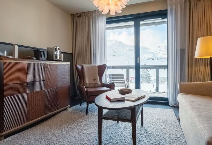 景色の見えるジュニアスイート, Le Fitz Roy, A Beaumier