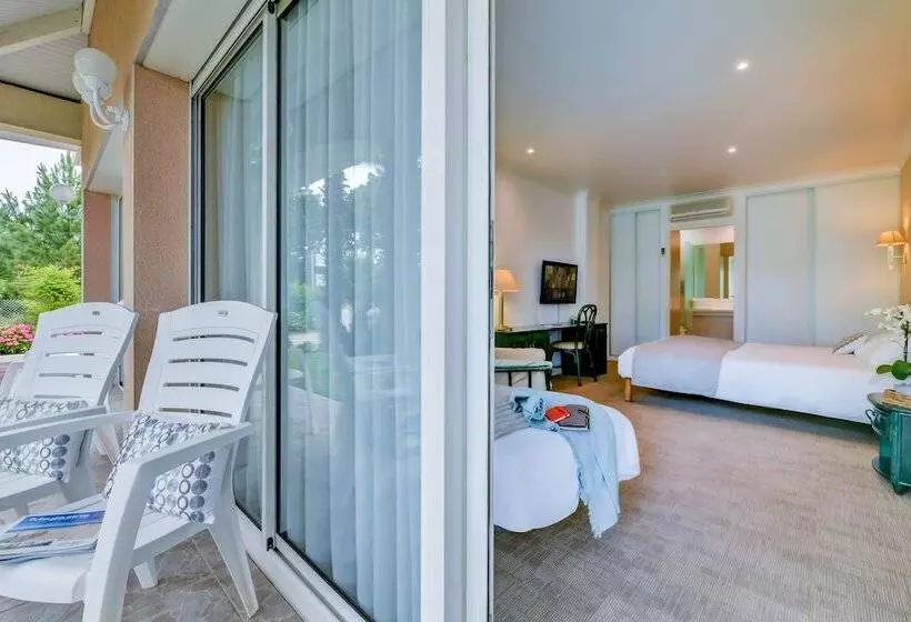 Comfort Triple Room, Restaurant La Forestiere