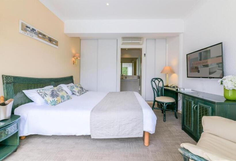 Comfort room with garden view, Restaurant La Forestiere