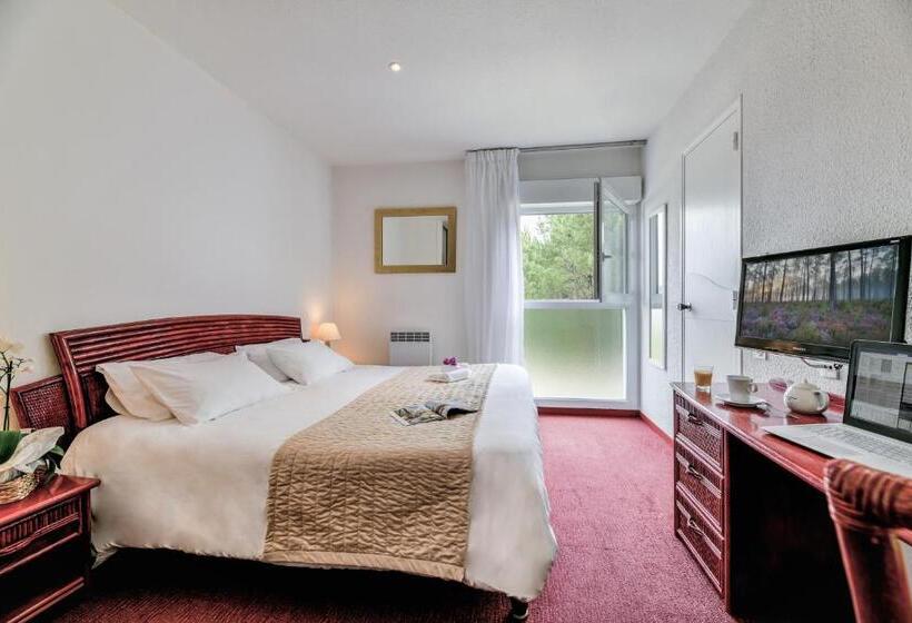 Comfort room with garden view, Restaurant La Forestiere