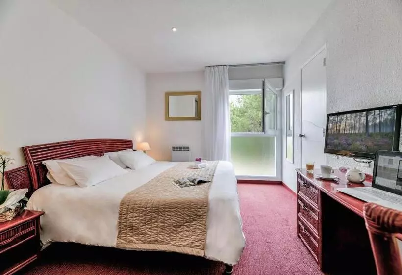 Comfort room with garden view, Restaurant La Forestiere