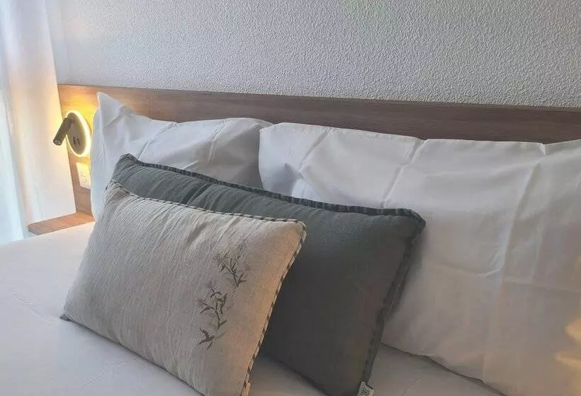 Comfort Triple Room, Restaurant La Forestiere