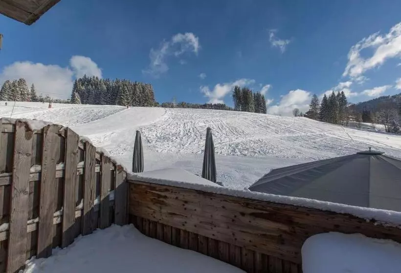 Comfort-huone, Chalet Hotel Crychar