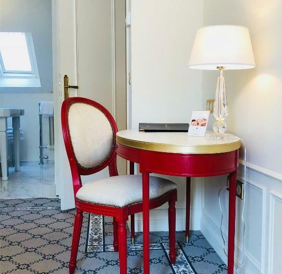 סוויטת ג'וניור, Hôtel Mayfair Paris