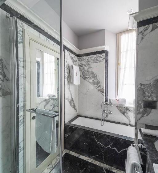 Классический Номер, Le Yaca Saint Tropez