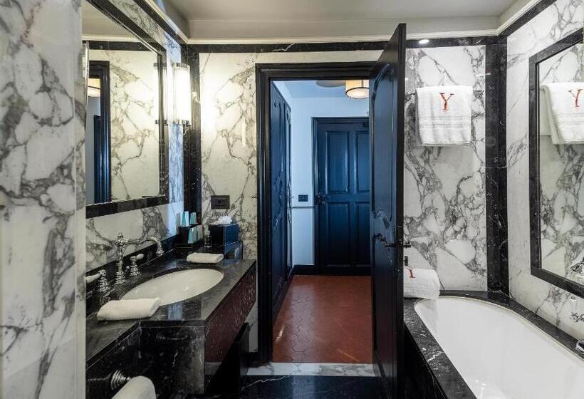 Номер Superior, Le Yaca Saint Tropez