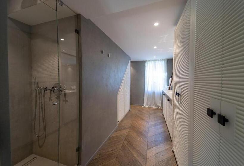 Quarto Deluxe, Le Yaca Saint Tropez
