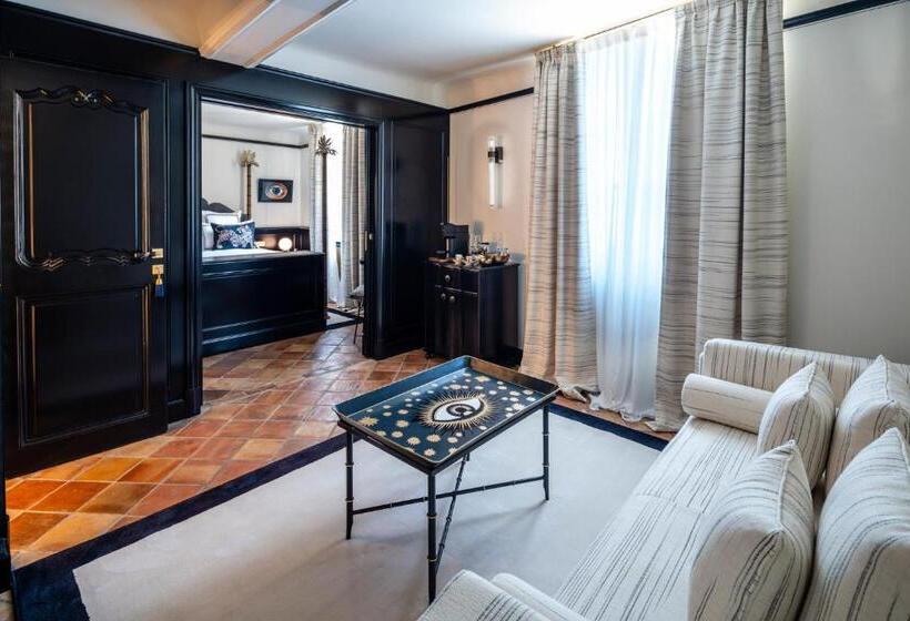 Полулюкс, Le Yaca Saint Tropez