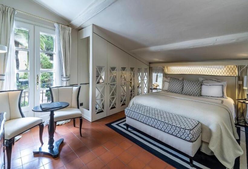 家庭间, Le Yaca Saint Tropez