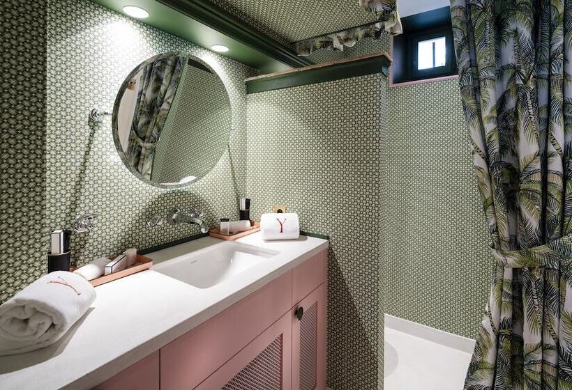 Классический Номер, Le Yaca Saint Tropez