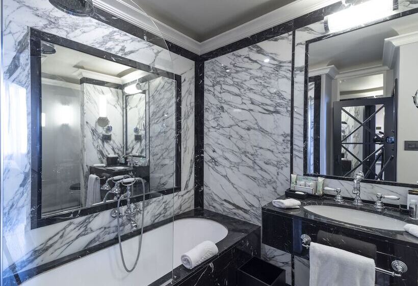 Классический Номер, Le Yaca Saint Tropez