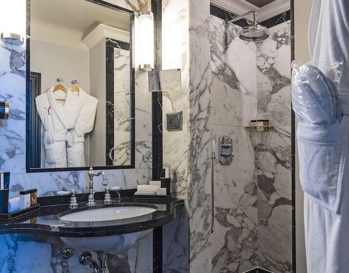 Классический Номер, Le Yaca Saint Tropez